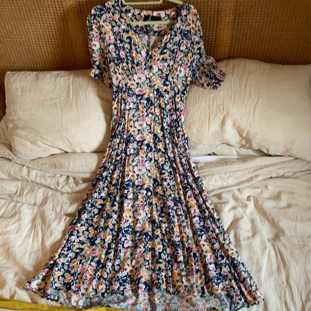 90s Vintage Floral Dress with Pearl Buttons